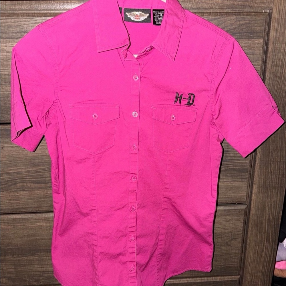 Woman’s Harley Davidson Hot Pink Short Sleeve Button-Up Shirt